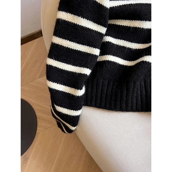 Striped Color Block Collared Half-Zip Knit Sweater - Picture 5 of 5